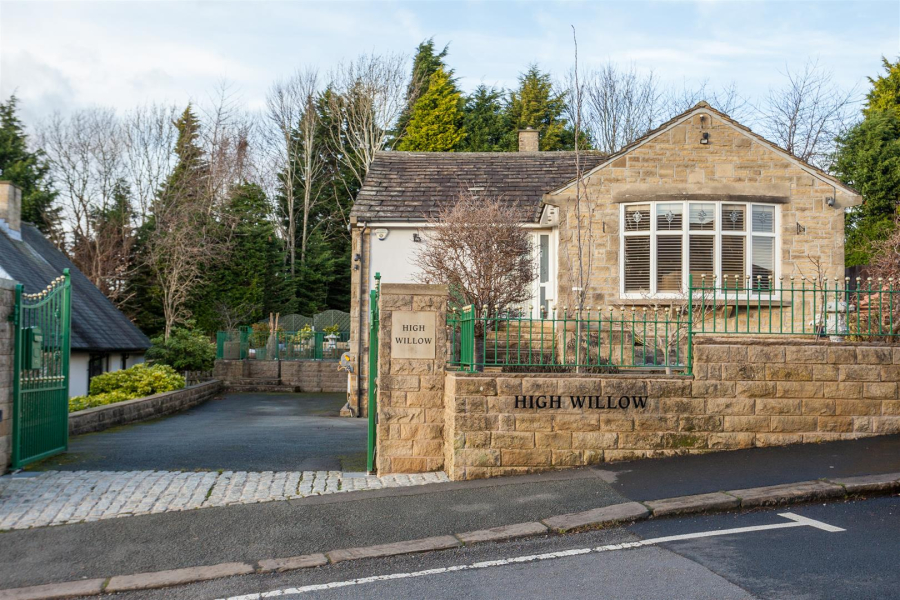 Photo of Norwood Green Hill, Halifax