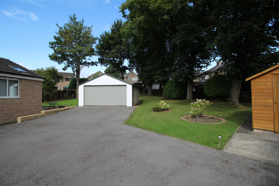 Photo of Escroft Close, Wyke, Bradford