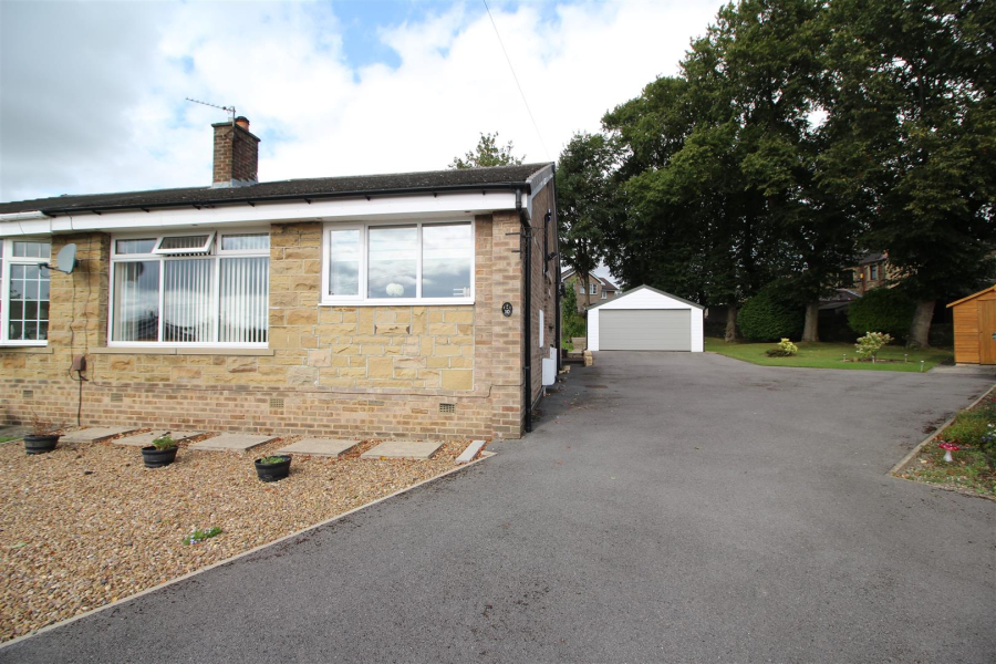 Photo of Escroft Close, Wyke, Bradford