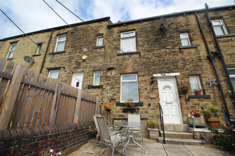 Photo of Cleckheaton Road, Low Moor, Bradford