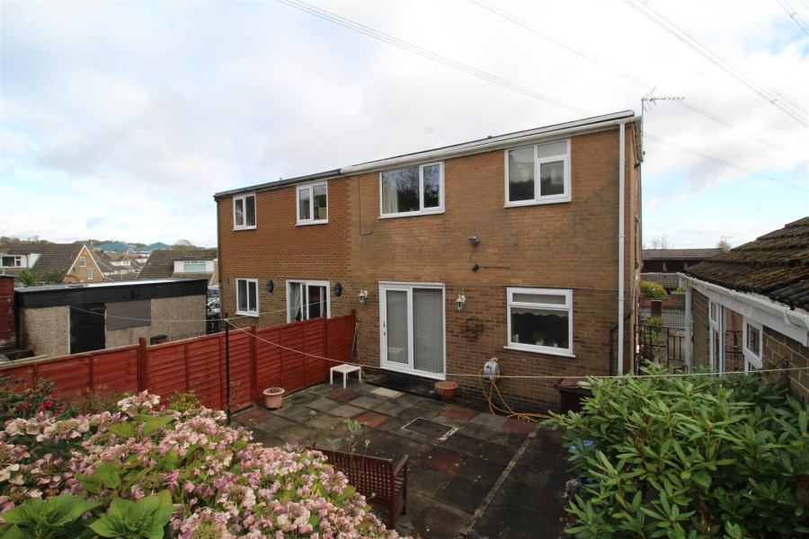 Photo of Markfield Close, Low Moor, Bradford