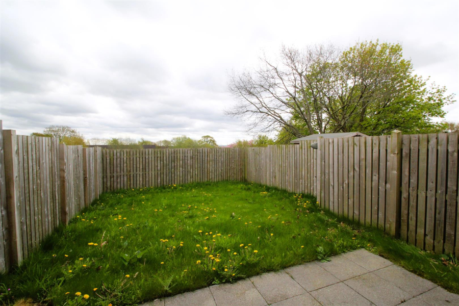 Photo of Delph Hill Close, Low Moor, Bradford