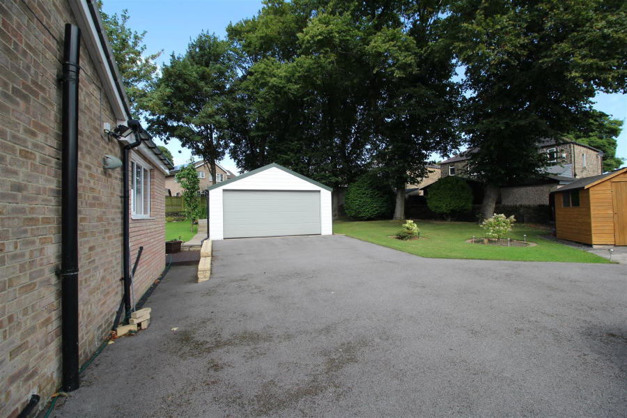 Photo of Escroft Close, Wyke, Bradford