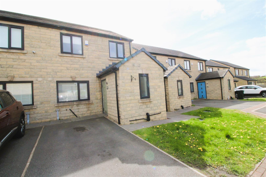 Photo of Delph Hill Close, Low Moor, Bradford